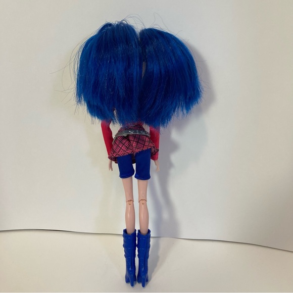 Jakks Pacific Winx Club 2012 Musa Rock Concert Collection Doll Fairy Pixie - Picture 10 of 12